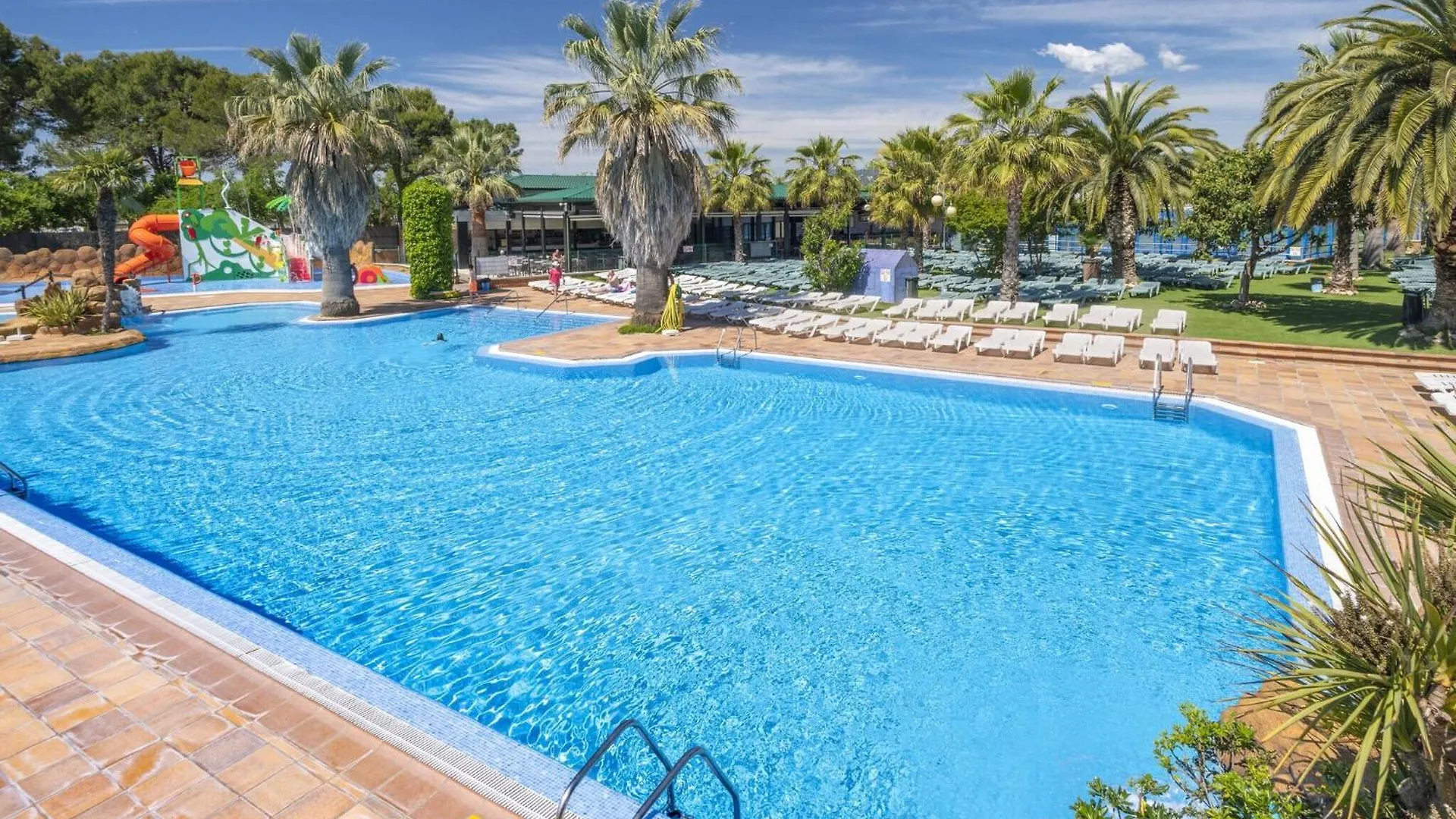 Well Kept Bungalow With Veranda In Blanes Spain